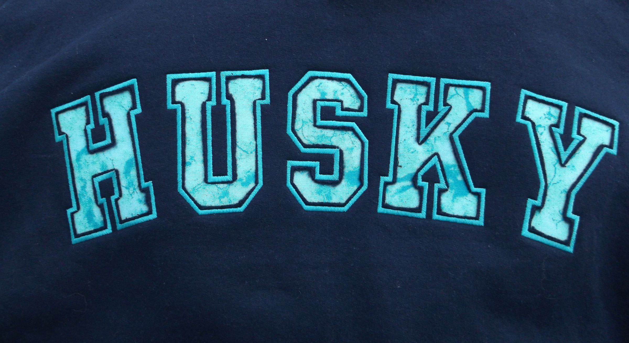 HuskyReverseApplique